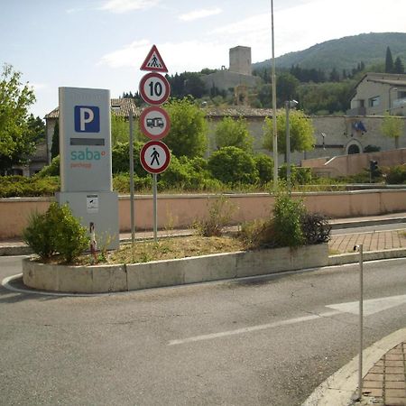 Camere Calocci Assisi Luaran gambar