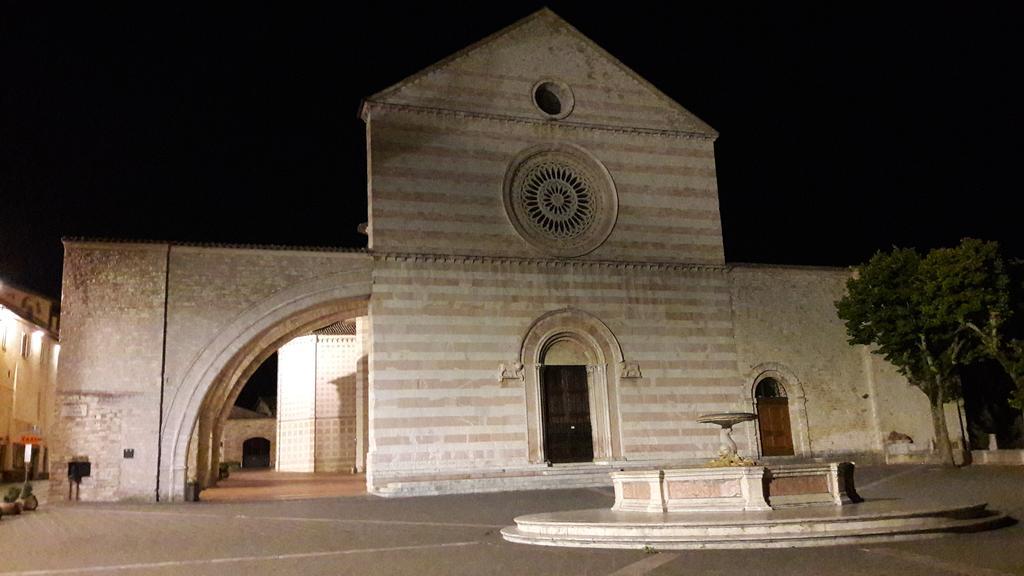Camere Calocci Assisi Luaran gambar