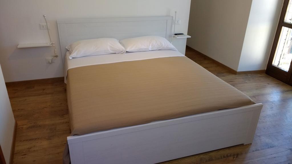 Camere Calocci Assisi Luaran gambar