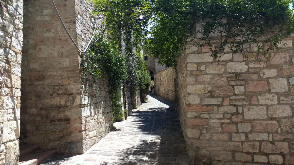 Camere Calocci Assisi Luaran gambar